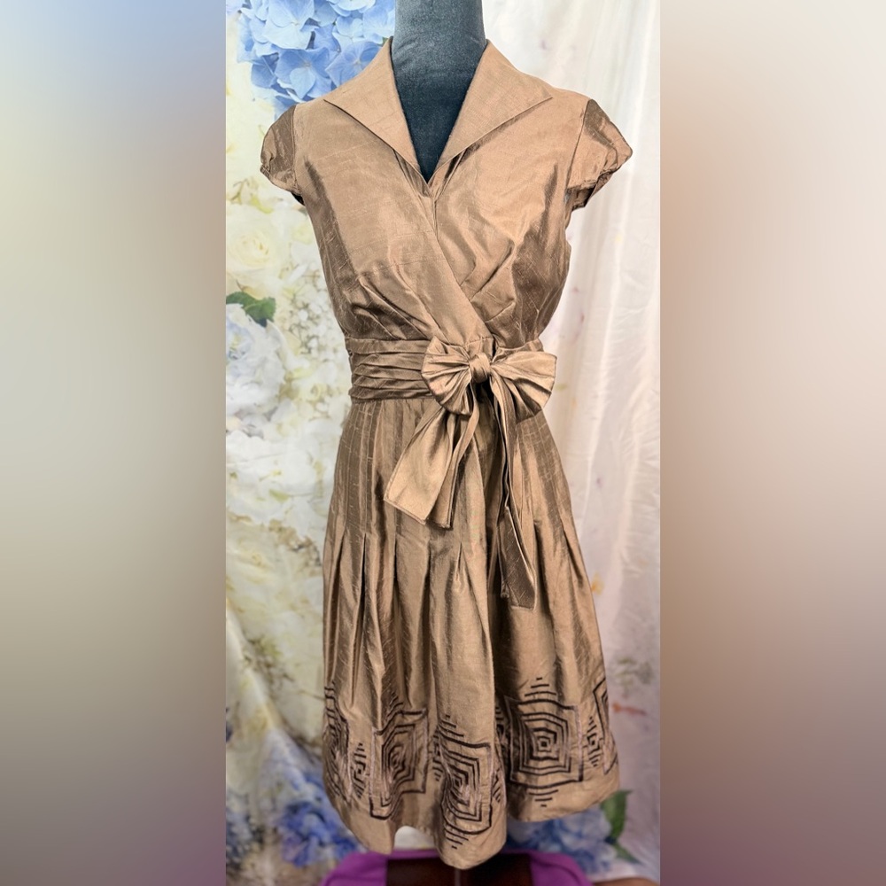 Adrianna Papell Silk Dress cap sleeve lined zip up collared Greek scroll